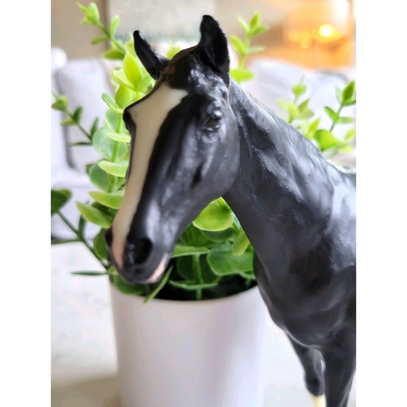 Breyer Collectible Horse Miss Resistance Free - Picture 3 of 4